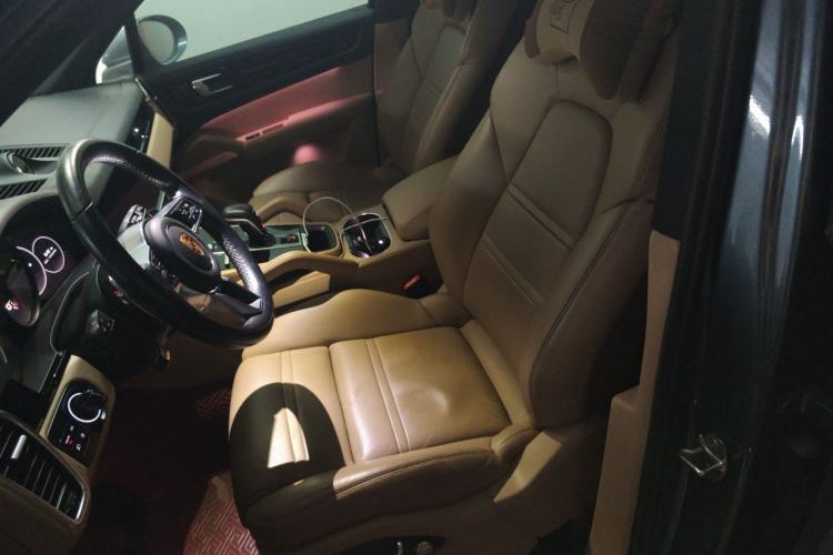 Used Porsche Cayenne 2018 Cayenne 3.0T Left Front Seat