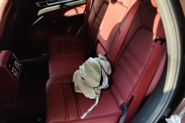 Used Porsche Cayenne 2018 Cayenne 3.0T Left Rear Seat