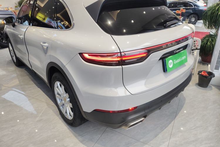 Used Porsche Cayenne 2018 Cayenne 3.0T Rear Left 45 Deg