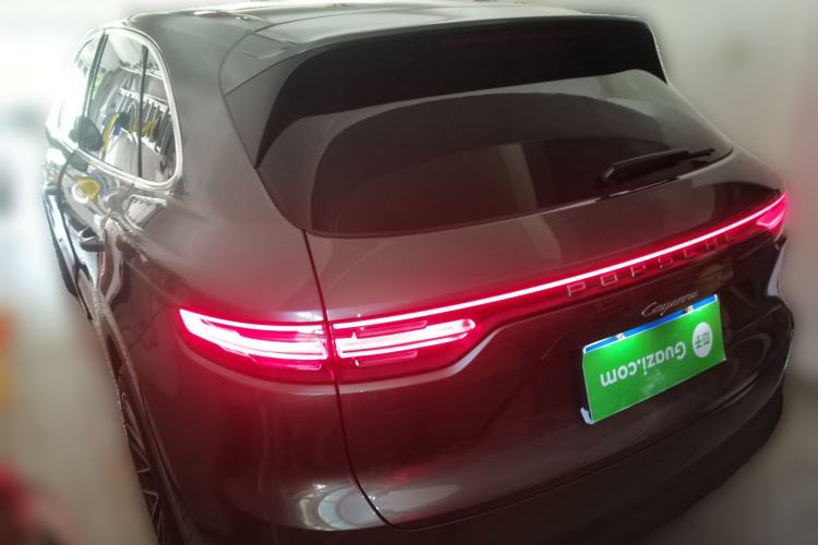 Used Porsche Cayenne 2018 Cayenne 3.0T Rear Left 45 Deg