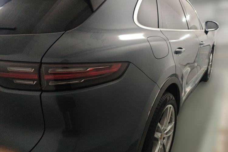 Used Porsche Cayenne 2018 Cayenne 3.0T Rear Right 45 Deg