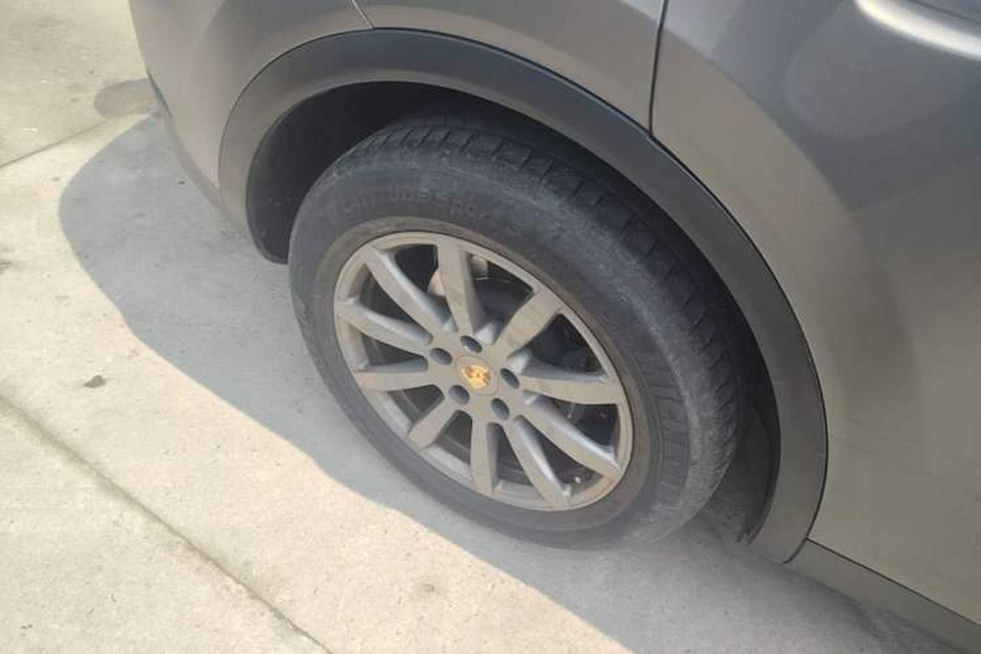 Used Porsche Cayenne 2018 Cayenne 3.0T Right Rear Wheel Hub