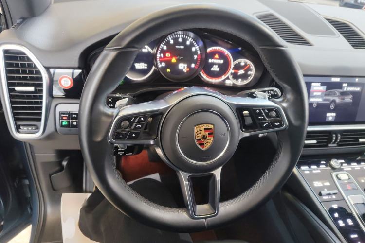 Used Porsche Cayenne 2018 Cayenne 3.0T Steering Wheel