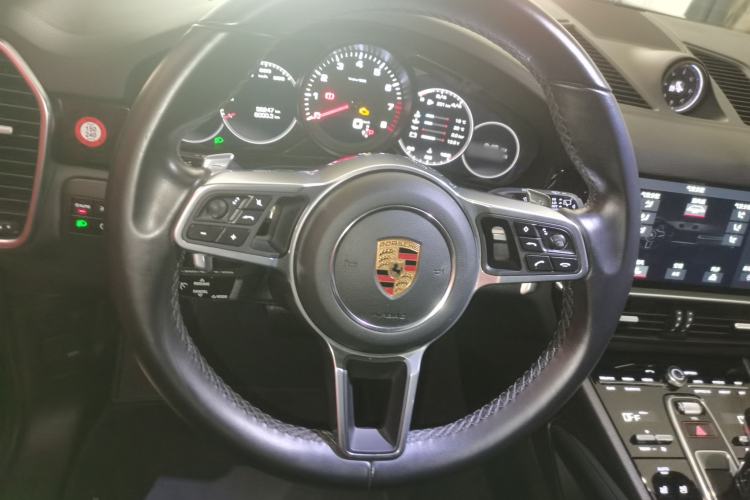 Used Porsche Cayenne 2018 Cayenne 3.0T Steering Wheel