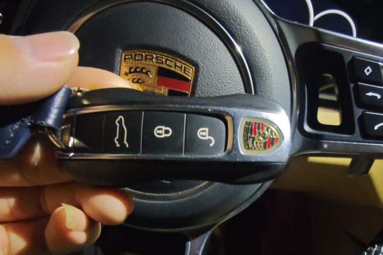 Used Porsche Cayenne 2018 Cayenne 3.0T Vehicle Key
