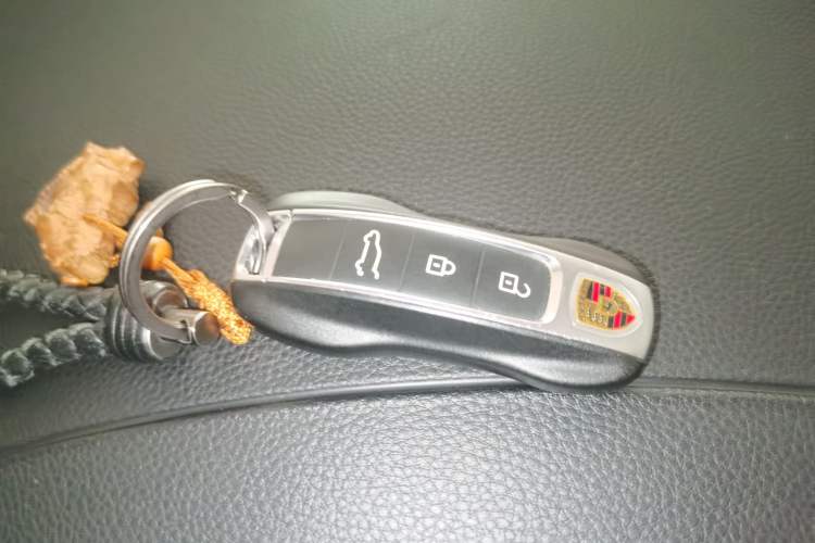 Used Porsche Cayenne 2018 Cayenne 3.0T Vehicle Key