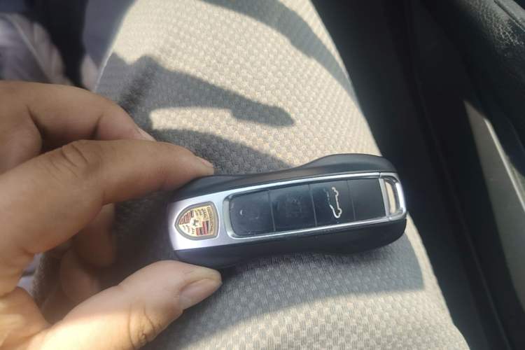 Used Porsche Cayenne 2018 Cayenne 3.0T Vehicle Key