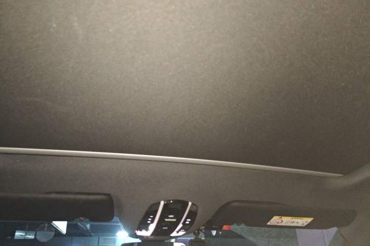 Used Porsche Cayenne  Headliner