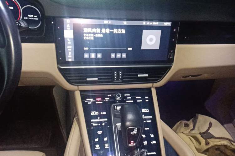 Used Porsche Cayenne 2018 Cayenne 3.0T Audio And AC Panel