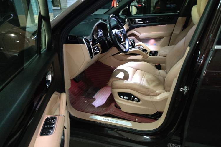 Used Porsche Cayenne 2018 Cayenne 3.0T Driver Seat