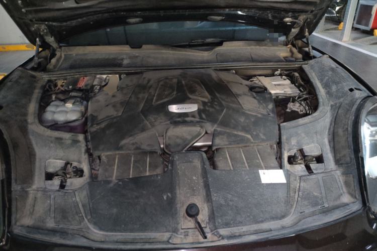 Used Porsche Cayenne 2018 Cayenne 3.0T Engine Bay