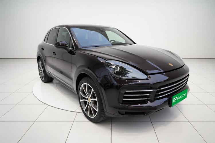 Used Porsche Cayenne 2018 Cayenne 3.0T Front Right 45 Deg