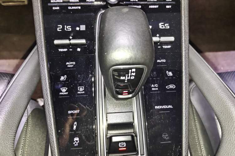 Used Porsche Cayenne 2018 Cayenne S 2.9T Gear Lever