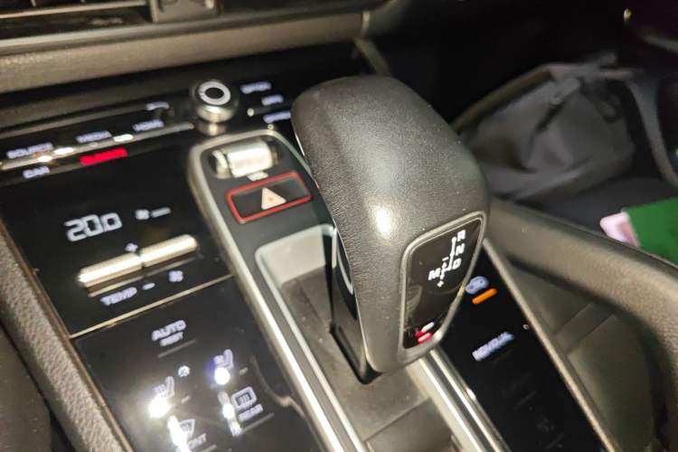 Used Porsche Cayenne 2018 Cayenne 3.0T Gear Lever