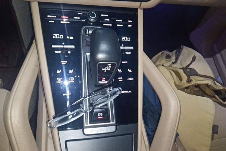 Used Porsche Cayenne 2018 Cayenne 3.0T Gear Lever