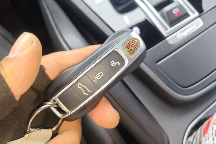 Used Porsche Cayenne 2018 Cayenne 3.0T Interior 1