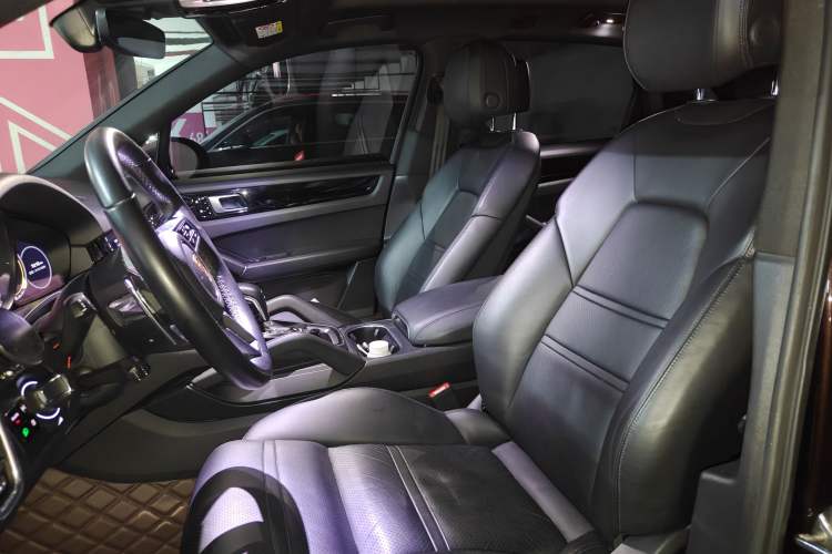 Used Porsche Cayenne 2018 Cayenne S 2.9T Left Front Seat