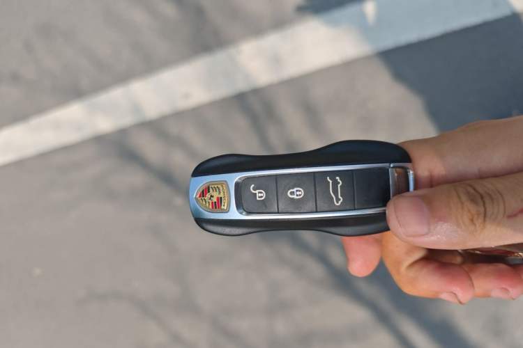 Used Porsche Cayenne 2018 Cayenne 3.0T Vehicle Key
