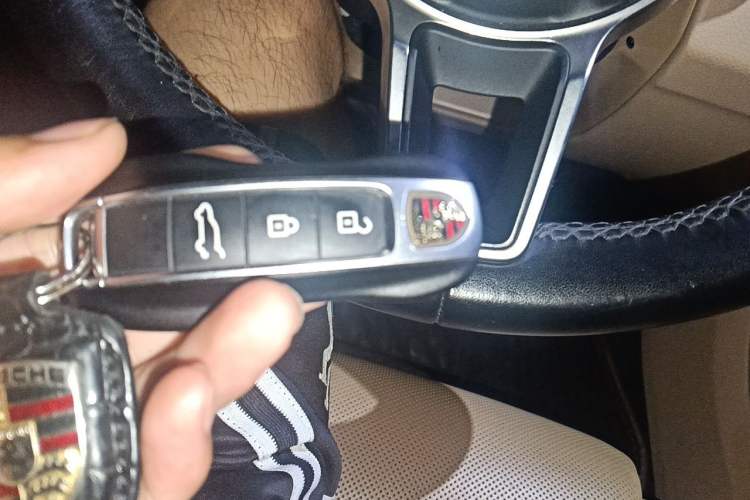 Used Porsche Cayenne 2018 Cayenne 3.0T Vehicle Key