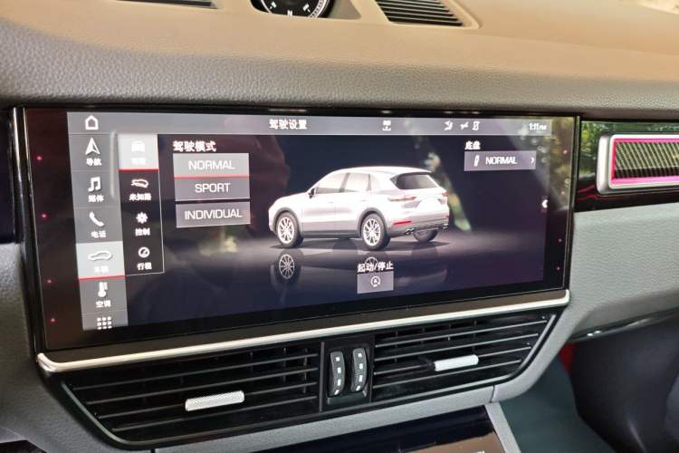 Used Porsche Cayenne 2018 Cayenne 3.0T Audio And AC Panel