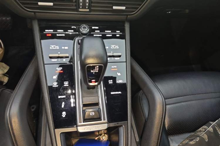 Used Porsche Cayenne 2018 Cayenne 3.0T Gear Lever