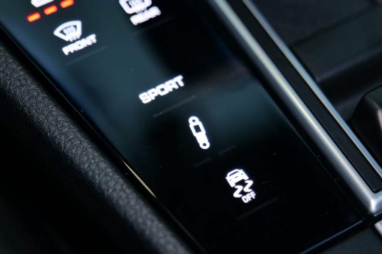 Used Porsche Cayenne 2018 Cayenne 3.0T Interior 14