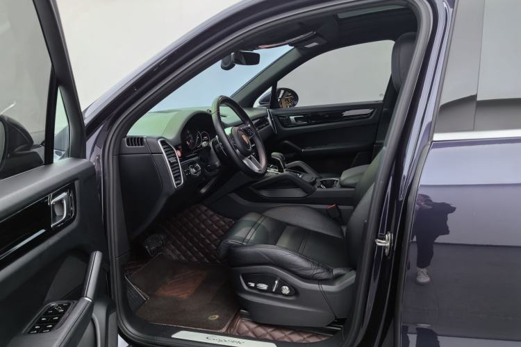 Used Porsche Cayenne 2018 Cayenne 3.0T Interior 8