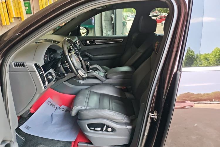 Used Porsche Cayenne 2018 Cayenne 3.0T Left Front Seat