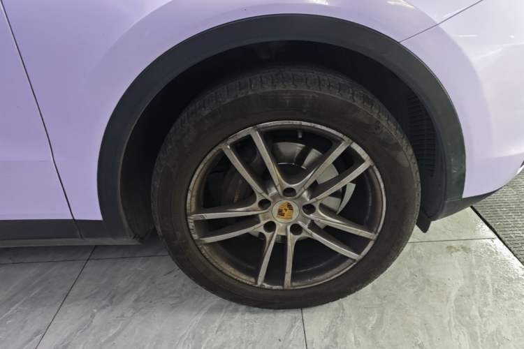 Used Porsche Cayenne 2018 Cayenne 3.0T Right Front Wheel Hub