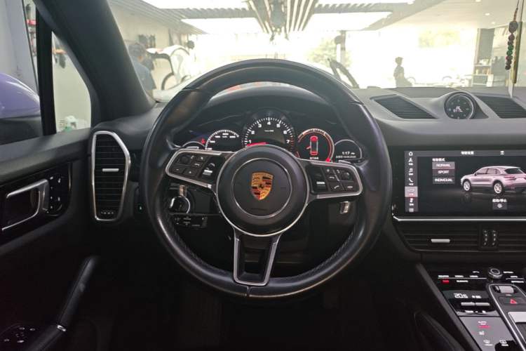 Used Porsche Cayenne 2018 Cayenne 3.0T Steering Wheel