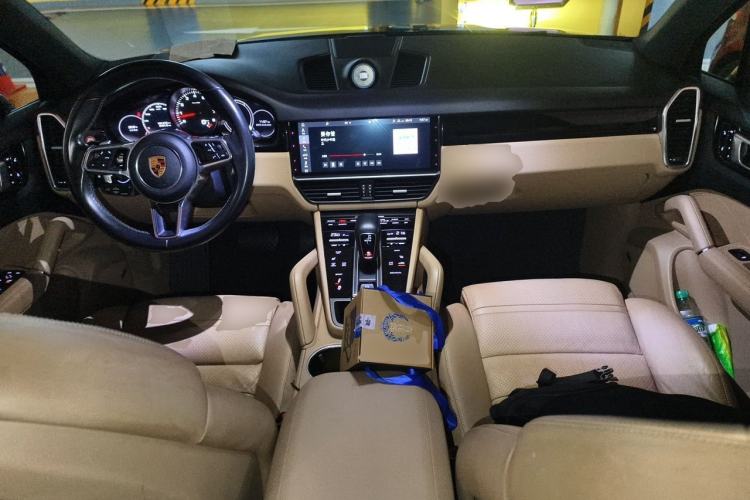 Used Porsche Cayenne 2018 Cayenne 3.0T Center Console