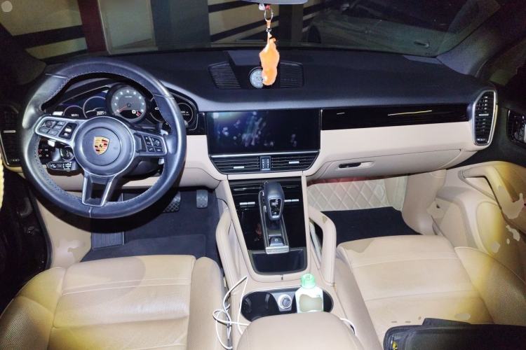 Used Porsche Cayenne 2018 Cayenne 3.0T Center Console