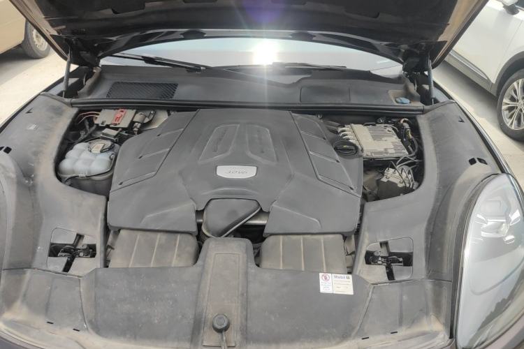 Used Porsche Cayenne 2018 Cayenne 3.0T Engine Bay