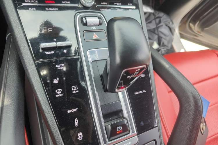 Used Porsche Cayenne 2018 Cayenne 3.0T Gear Lever