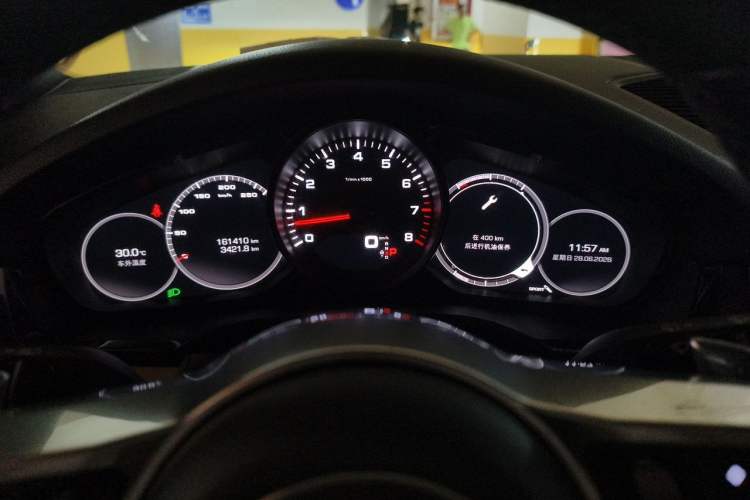 Used Porsche Cayenne 2018 Cayenne 3.0T Instrument Cluster
