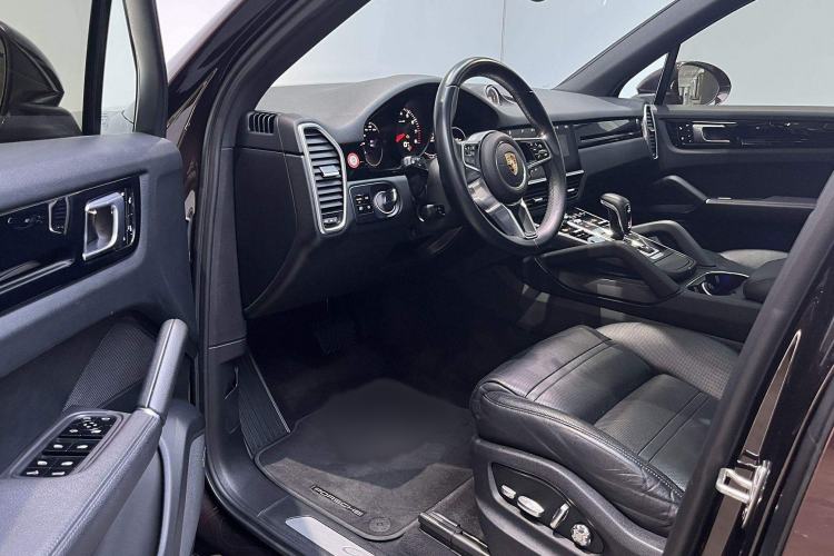 Used Porsche Cayenne 2018 Cayenne 3.0T Interior 2