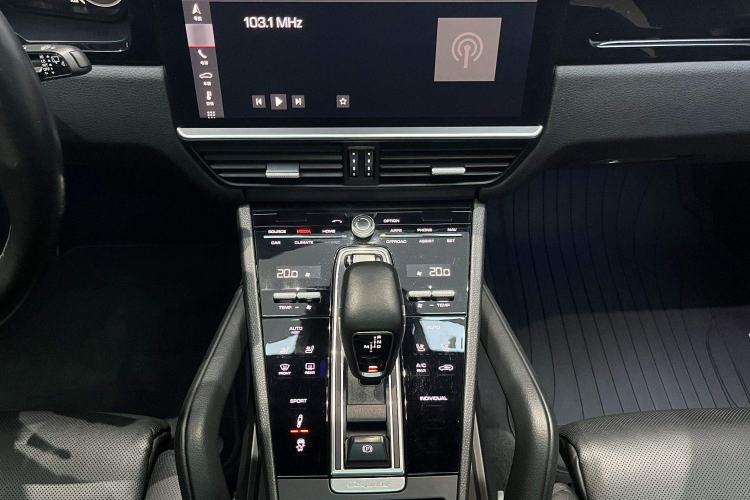 Used Porsche Cayenne 2018 Cayenne 3.0T Interior 4