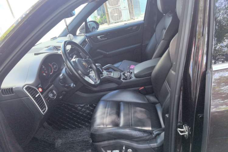 Used Porsche Cayenne 2018 Cayenne 3.0T Left Front Seat