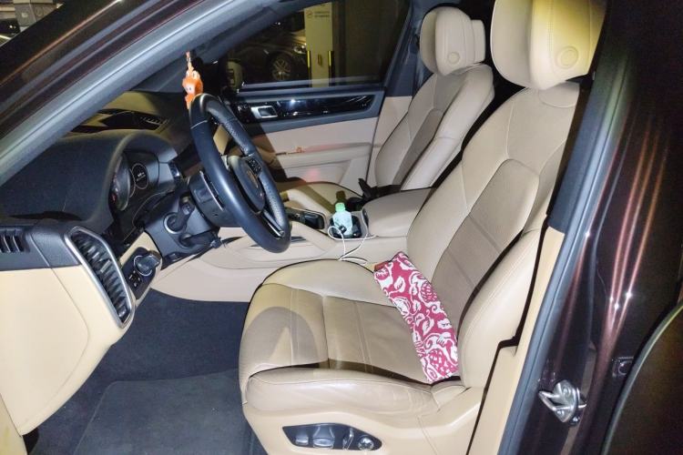 Used Porsche Cayenne 2018 Cayenne 3.0T Left Front Seat