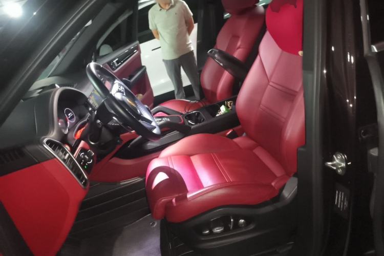 Used Porsche Cayenne 2018 Cayenne 3.0T Left Front Seat