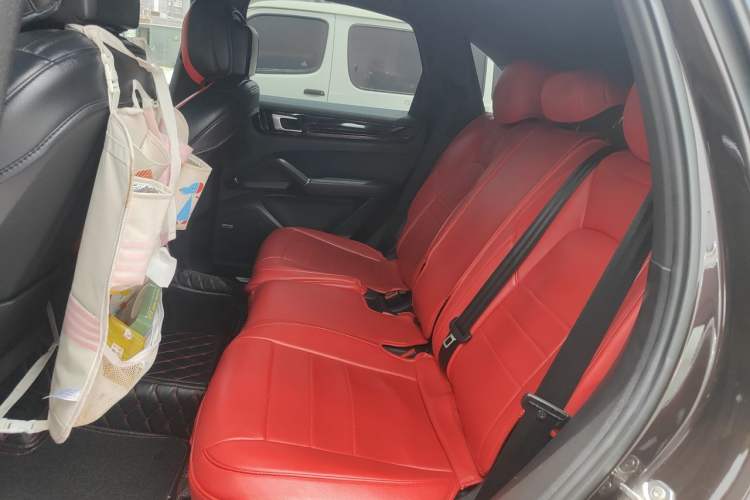 Used Porsche Cayenne 2018 Cayenne 3.0T Left Rear Seat