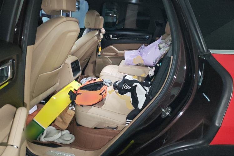 Used Porsche Cayenne 2018 Cayenne 3.0T Left Rear Seat