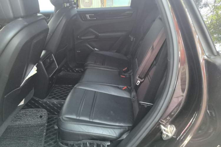 Used Porsche Cayenne 2018 Cayenne 3.0T Left Rear Seat