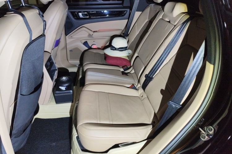 Used Porsche Cayenne 2018 Cayenne 3.0T Left Rear Seat