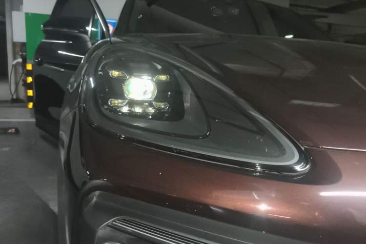 Used Porsche Cayenne 2018 Cayenne 3.0T Right Front Headlight