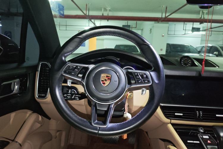 Used Porsche Cayenne 2018 Cayenne 3.0T Steering Wheel