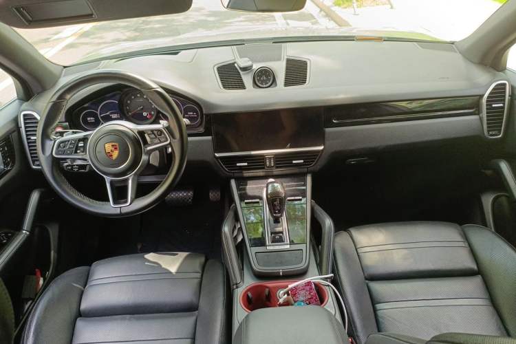 Used Porsche Cayenne 2018 Cayenne 3.0T Center Console