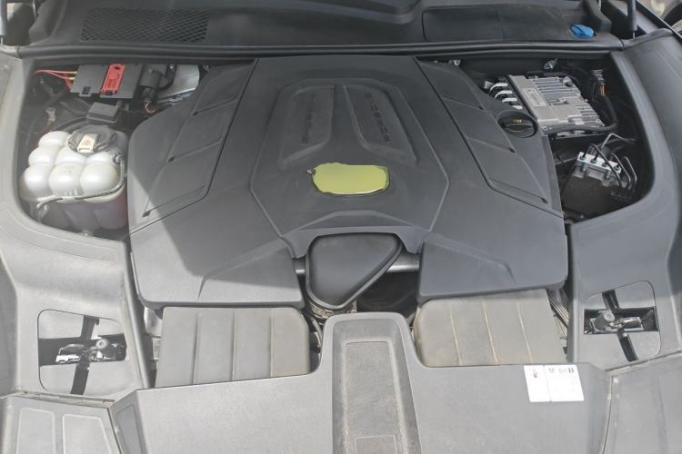 Used Porsche Cayenne 2018 Cayenne 3.0T Engine Bay