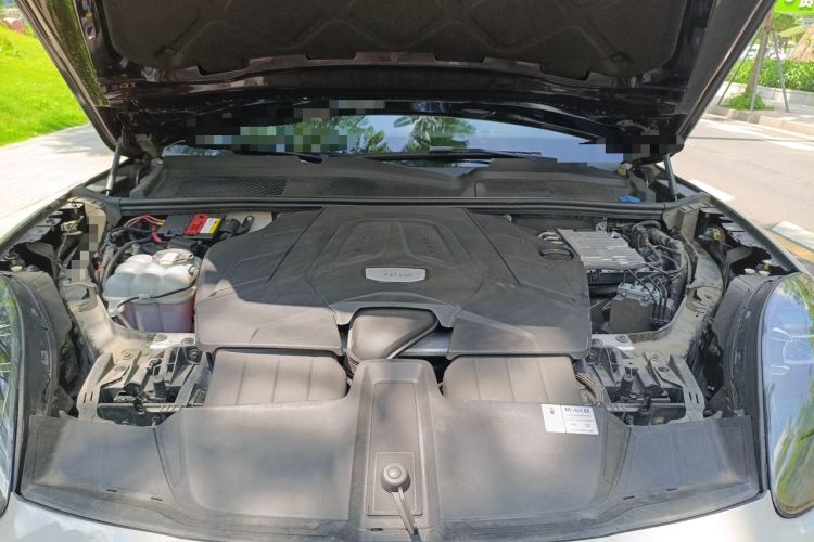 Used Porsche Cayenne 2018 Cayenne 3.0T Engine Bay