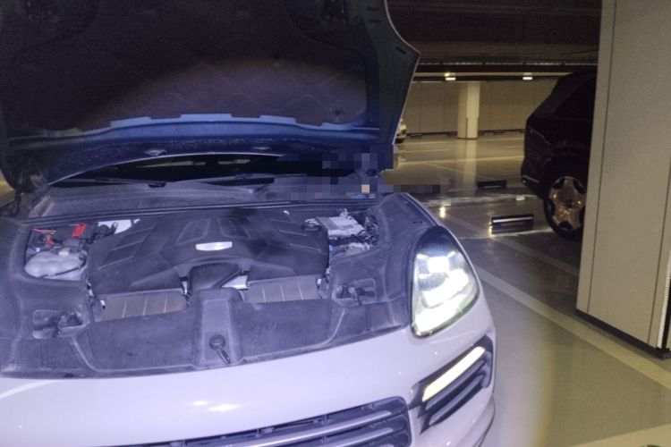 Used Porsche Cayenne 2018 Cayenne 3.0T Engine Bay Left